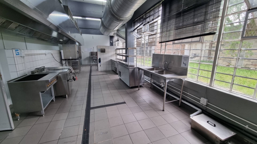 To Let Commercial Property for Rent in Salt River Western Cape